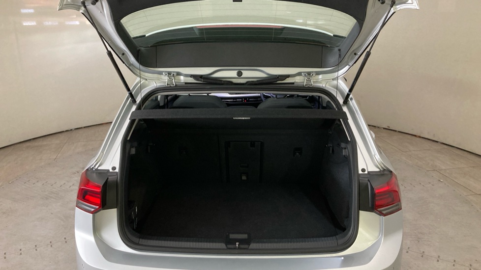 Volkswagen Golf 1.5 TSI 150 Life 5dr Petrol Hatchback - Image 20