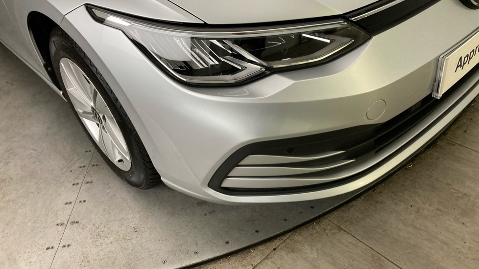 Volkswagen Golf 1.5 TSI 150 Life 5dr Petrol Hatchback - Image 32