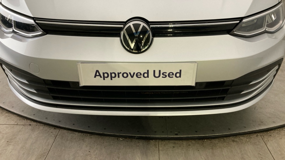 Volkswagen Golf 1.5 TSI 150 Life 5dr Petrol Hatchback - Image 34
