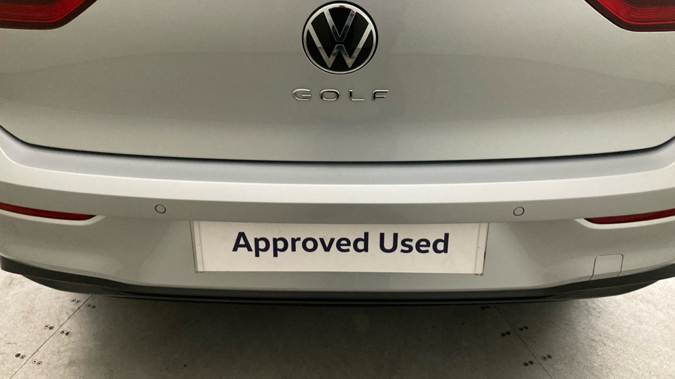 Volkswagen Golf 1.5 TSI 150 Life 5dr Petrol Hatchback - Image 39