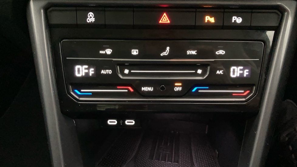 Volkswagen T-Roc 1.5 TSI Style 5dr Petrol Hatchback - Image 13