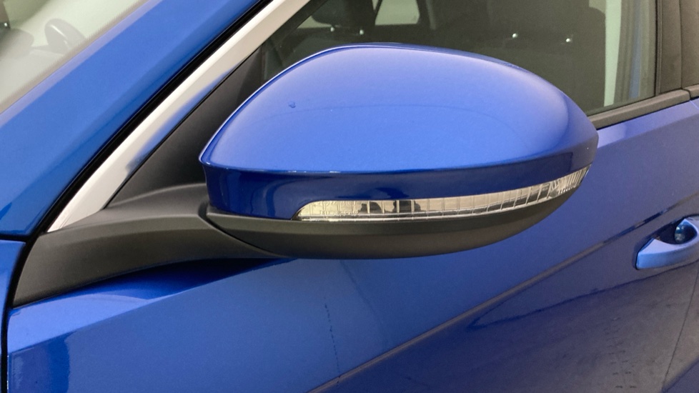 Volkswagen T-Roc 1.5 TSI Style 5dr Petrol Hatchback - Image 30