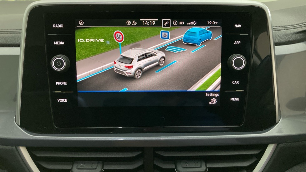 Volkswagen T-Roc 1.5 TSI Style 5dr Petrol Hatchback - Image 36