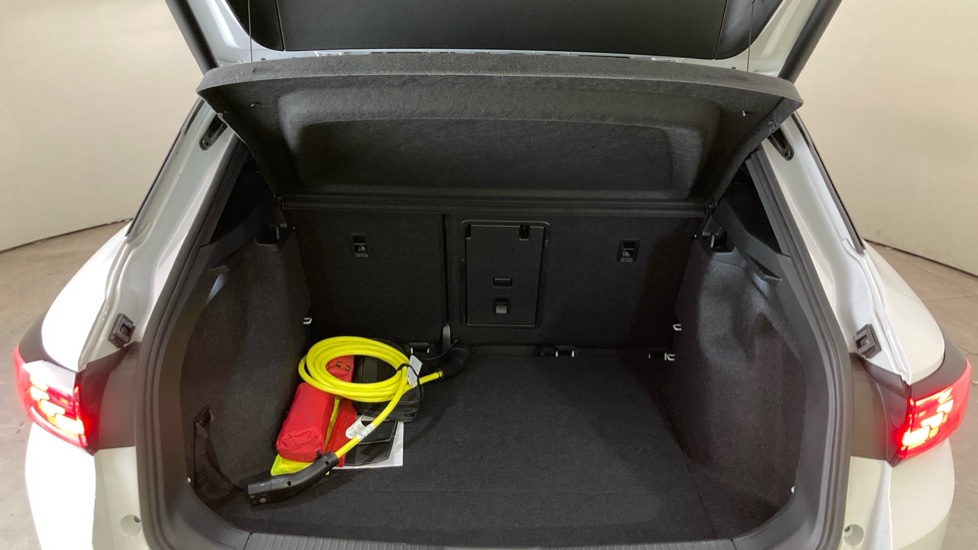 Volkswagen ID.4 210kW Match Pro 77kWh 5dr Auto Electric Estate - Image 20