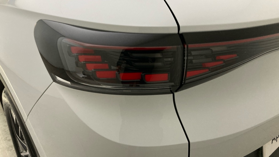 Volkswagen ID.4 210kW Match Pro 77kWh 5dr Auto Electric Estate - Image 24