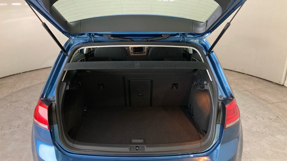 Volkswagen Golf 1.4 TSI Match 5dr Petrol Hatchback - Image 20