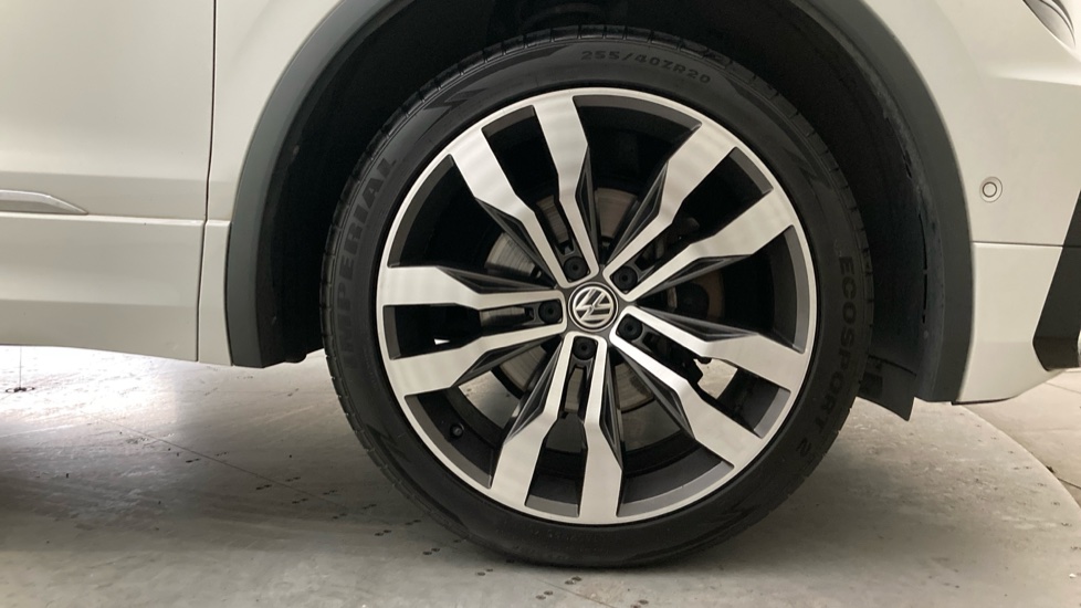 Volkswagen Tiguan Allspace 1.5 TSI EVO R-Line Tech 5dr DSG Petrol Estate - Image 5
