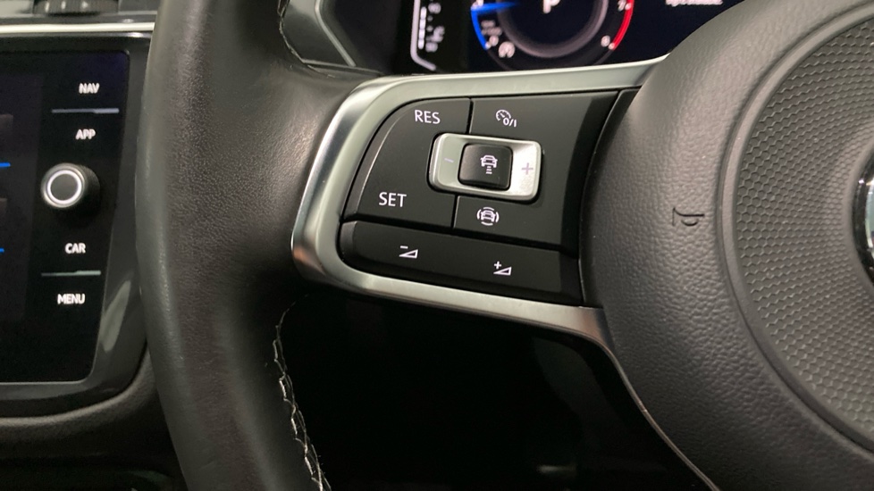 Volkswagen Tiguan Allspace 1.5 TSI EVO R-Line Tech 5dr DSG Petrol Estate - Image 17