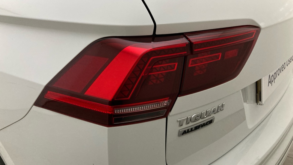 Volkswagen Tiguan Allspace 1.5 TSI EVO R-Line Tech 5dr DSG Petrol Estate - Image 24