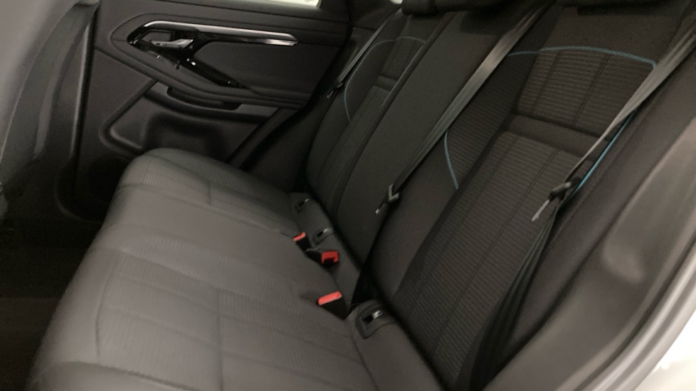Land Rover Range Rover Evoque 2.0 D165 5dr 2WD Diesel Hatchback - Image 16