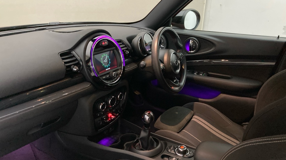 MINI Clubman 2.0 Cooper S Sport 6dr Petrol Estate - Image 2