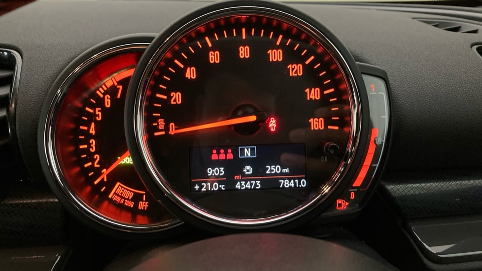 MINI Clubman 2.0 Cooper S Sport 6dr Petrol Estate - Image 11