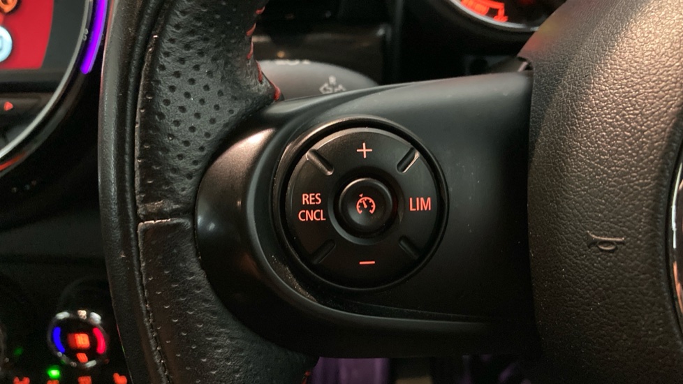 MINI Clubman 2.0 Cooper S Sport 6dr Petrol Estate - Image 17