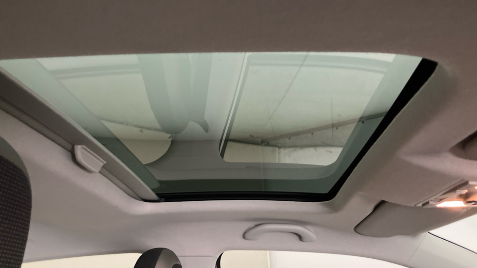 Volkswagen Up 1.0 Move Up 3dr Petrol Hatchback - Image 38