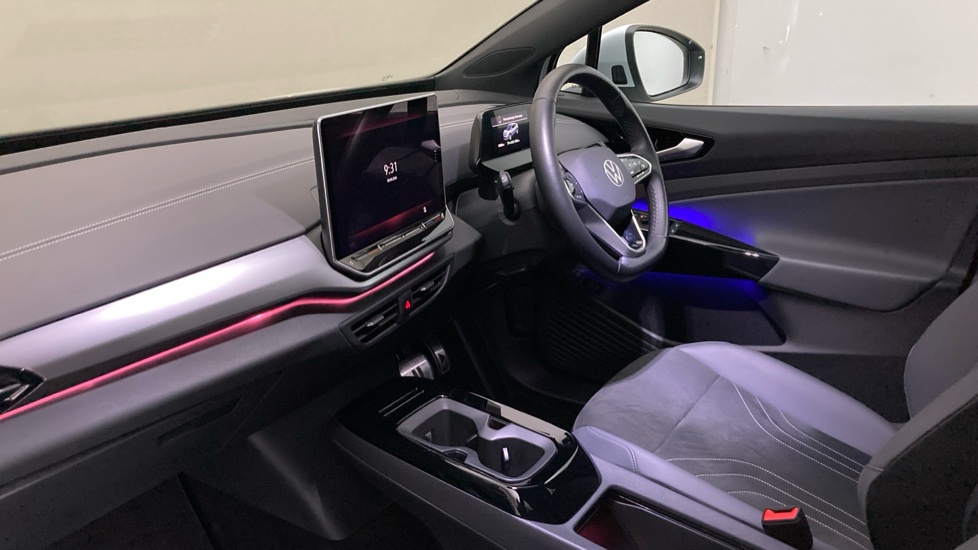Volkswagen ID.4 210kW Match Pro 77kWh 5dr Auto Electric Estate - Image 2
