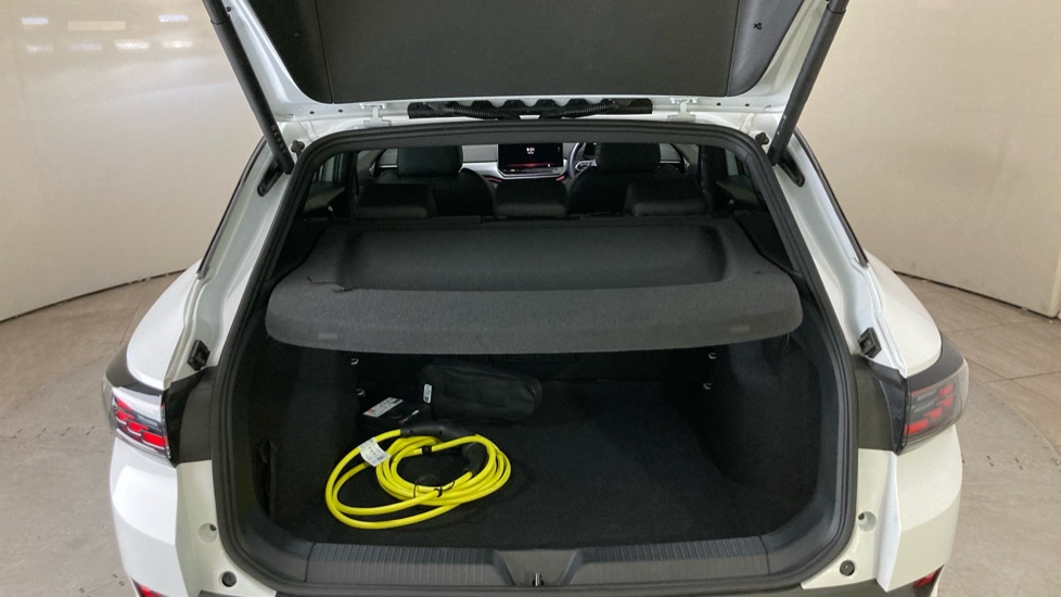 Volkswagen ID.4 210kW Match Pro 77kWh 5dr Auto Electric Estate - Image 20