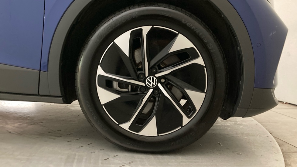 Volkswagen ID.4 210kW Match Pro 77kWh 5dr Auto Electric Estate - Image 5
