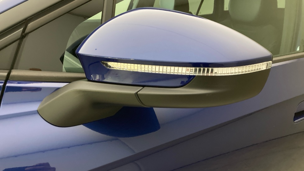 Volkswagen ID.4 210kW Match Pro 77kWh 5dr Auto Electric Estate - Image 30