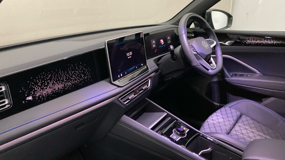 Volkswagen Tiguan 2.0 TDI R-Line 5dr DSG Diesel Estate - Image 2