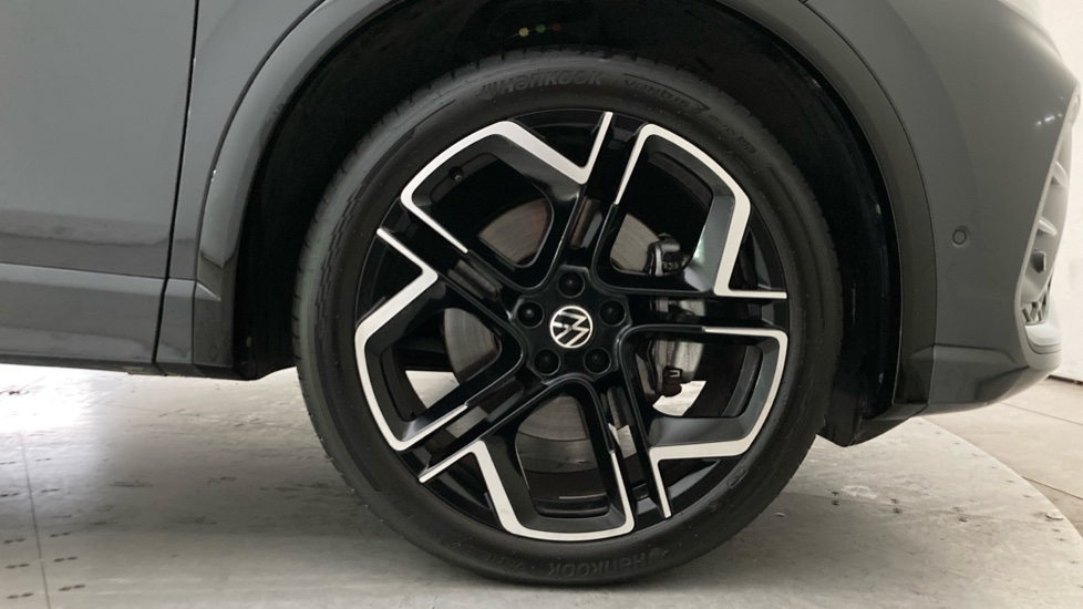 Volkswagen Tiguan 2.0 TDI R-Line 5dr DSG Diesel Estate - Image 5