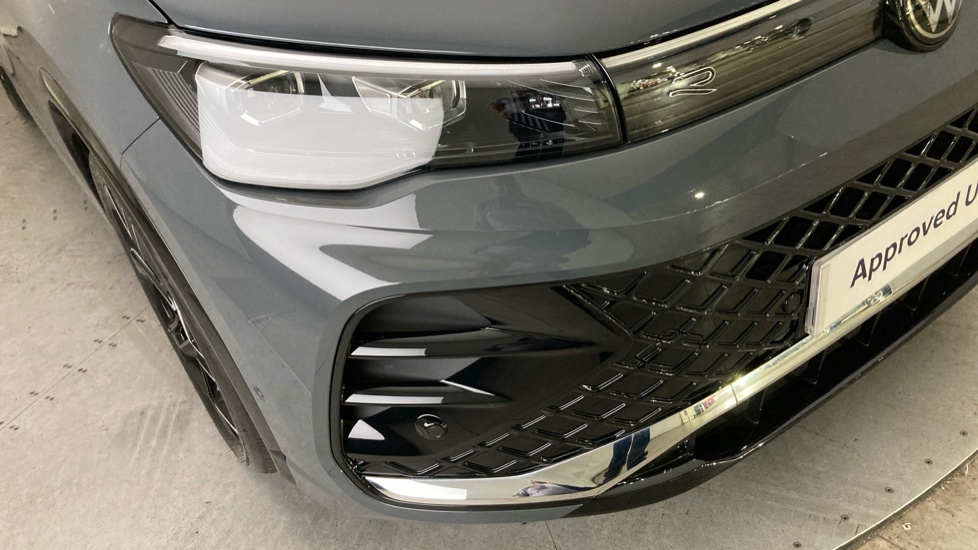 Volkswagen Tiguan 2.0 TDI R-Line 5dr DSG Diesel Estate - Image 21