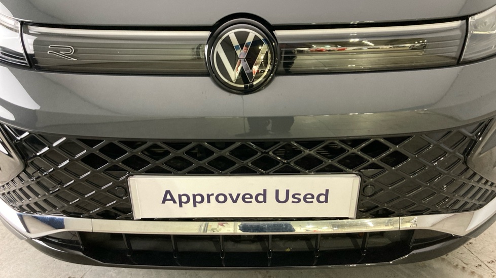 Volkswagen Tiguan 2.0 TDI R-Line 5dr DSG Diesel Estate - Image 23