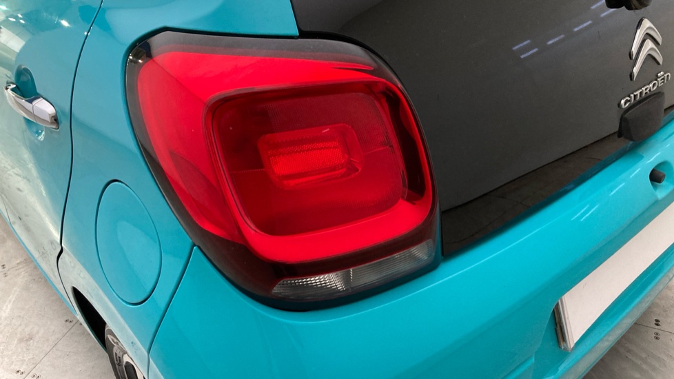 Citroen C1 1.2 PureTech Flair 5dr Petrol Hatchback - Image 24