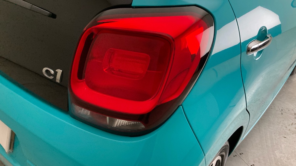 Citroen C1 1.2 PureTech Flair 5dr Petrol Hatchback - Image 25