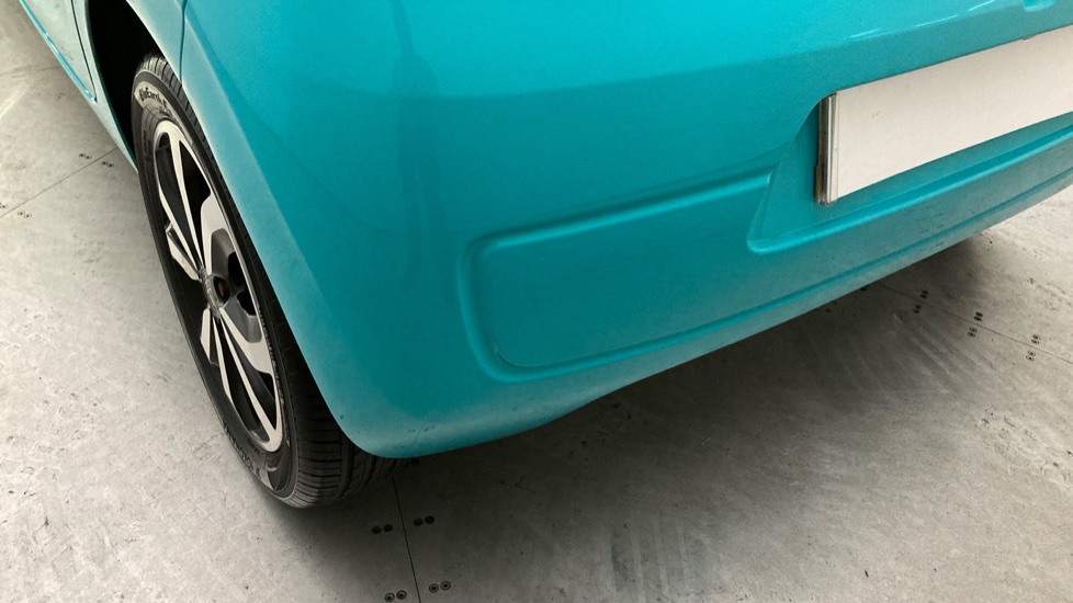 Citroen C1 1.2 PureTech Flair 5dr Petrol Hatchback - Image 26
