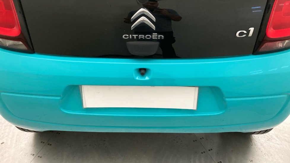 Citroen C1 1.2 PureTech Flair 5dr Petrol Hatchback - Image 28