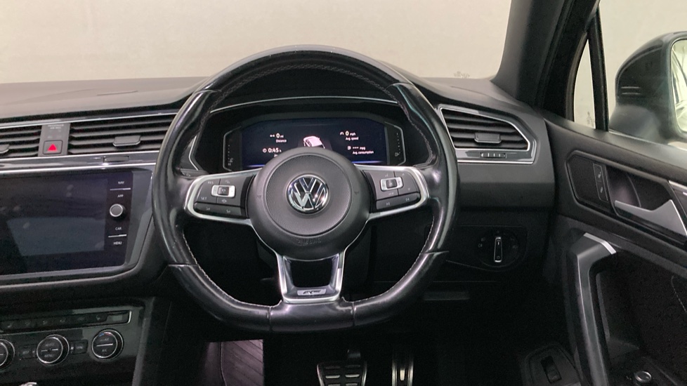 Volkswagen Tiguan 2.0 TDi 150 R-Line 5dr DSG Diesel Estate - Image 10