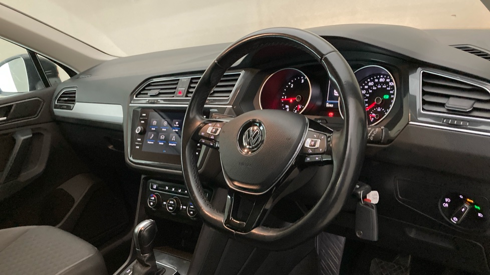 Volkswagen Tiguan 2.0 TDi 150 4Motion SE Nav 5dr DSG Diesel Estate - Image 6