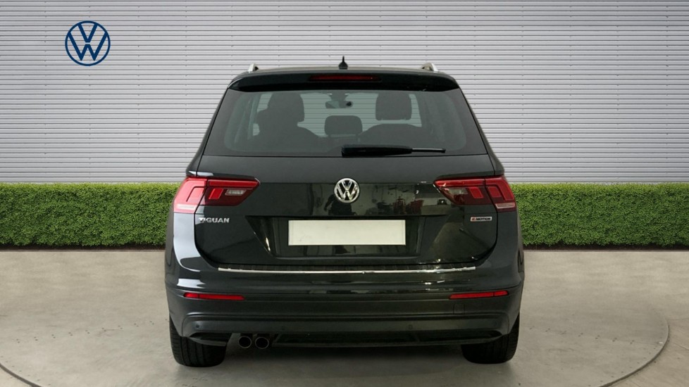 Volkswagen Tiguan 2.0 TDi 150 4Motion SE Nav 5dr DSG Diesel Estate - Image 8