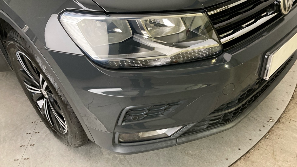 Volkswagen Tiguan 2.0 TDi 150 4Motion SE Nav 5dr DSG Diesel Estate - Image 33