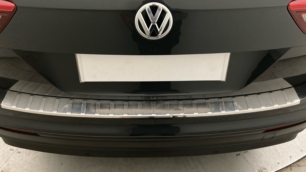 Volkswagen Tiguan 2.0 TDi 150 4Motion SE Nav 5dr DSG Diesel Estate - Image 40