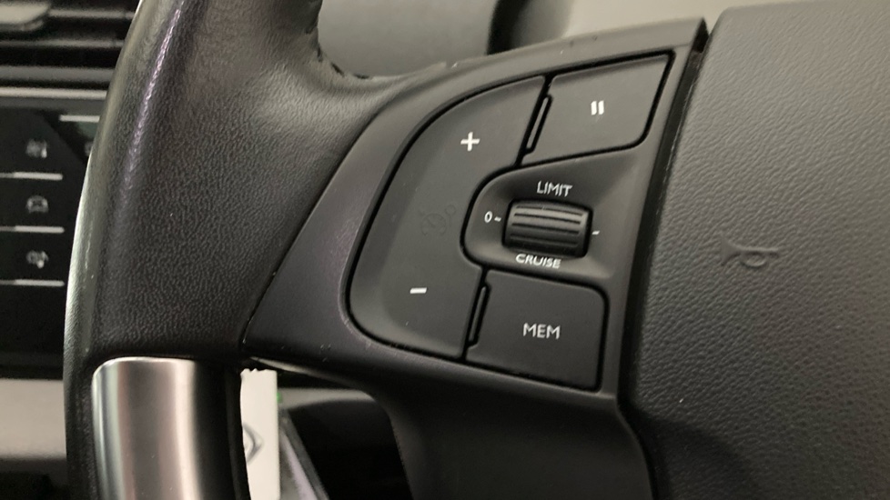 Citroen C4 Picasso 1.6 BlueHDi Selection 5dr Diesel Estate - Image 17