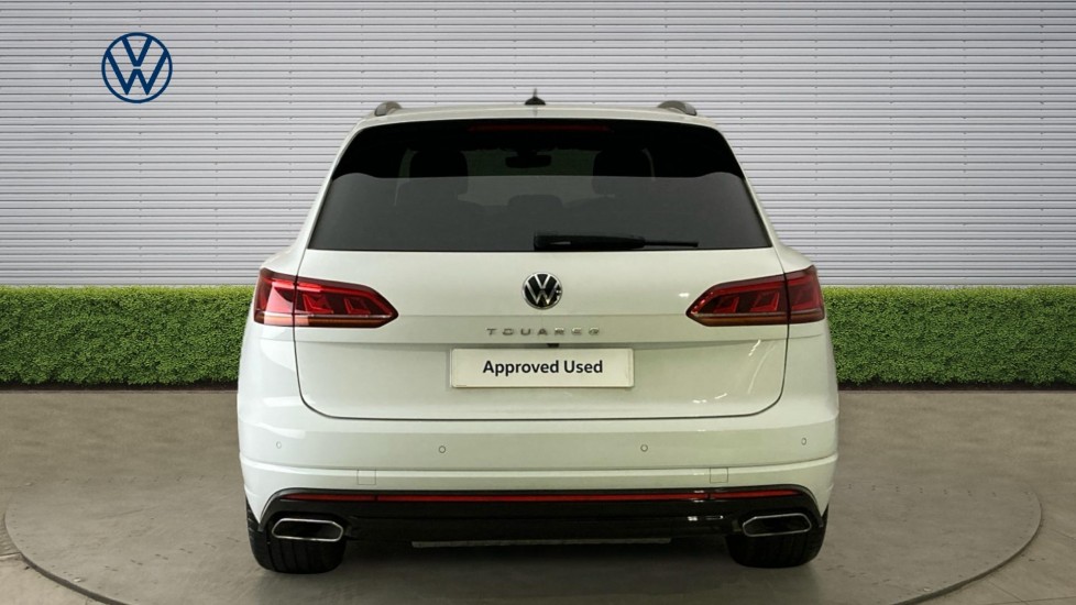 Volkswagen Touareg 3.0 V6 TDI 4Motion Black Edition 5dr Tip Auto Diesel Estate - Image 8