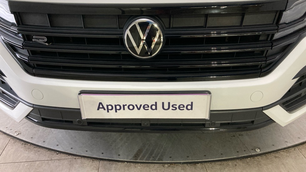 Volkswagen Touareg 3.0 V6 TDI 4Motion Black Edition 5dr Tip Auto Diesel Estate - Image 37