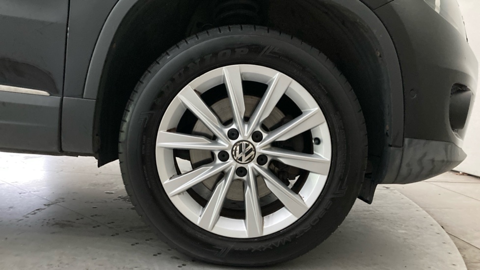 Volkswagen Tiguan 2.0 TDi BlueMotion Tech SE 5dr Diesel Estate - Image 5