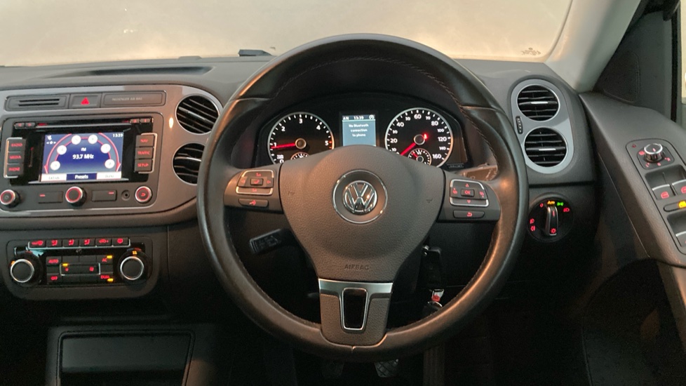 Volkswagen Tiguan 2.0 TDi BlueMotion Tech SE 5dr Diesel Estate - Image 10