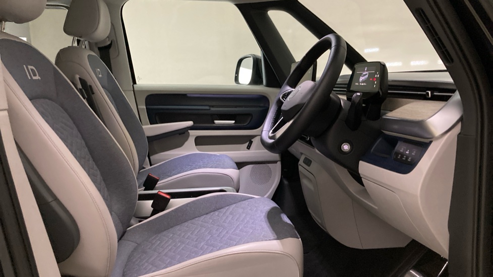 Volkswagen ID. Buzz 150kW Style Pro 77kWh 5dr Auto Electric Estate - Image 15