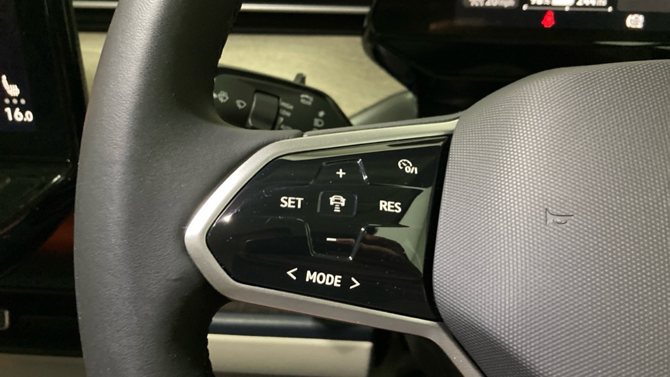 Volkswagen ID. Buzz 150kW Style Pro 77kWh 5dr Auto Electric Estate - Image 17