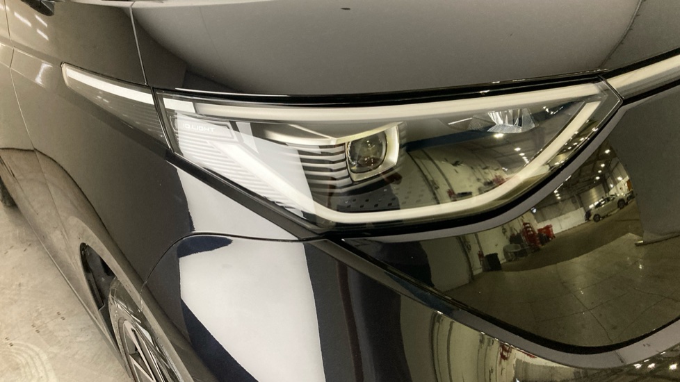 Volkswagen ID. Buzz 150kW Style Pro 77kWh 5dr Auto Electric Estate - Image 33