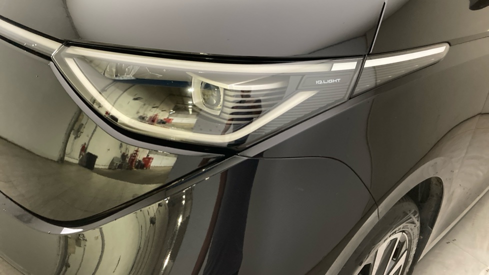 Volkswagen ID. Buzz 150kW Style Pro 77kWh 5dr Auto Electric Estate - Image 34