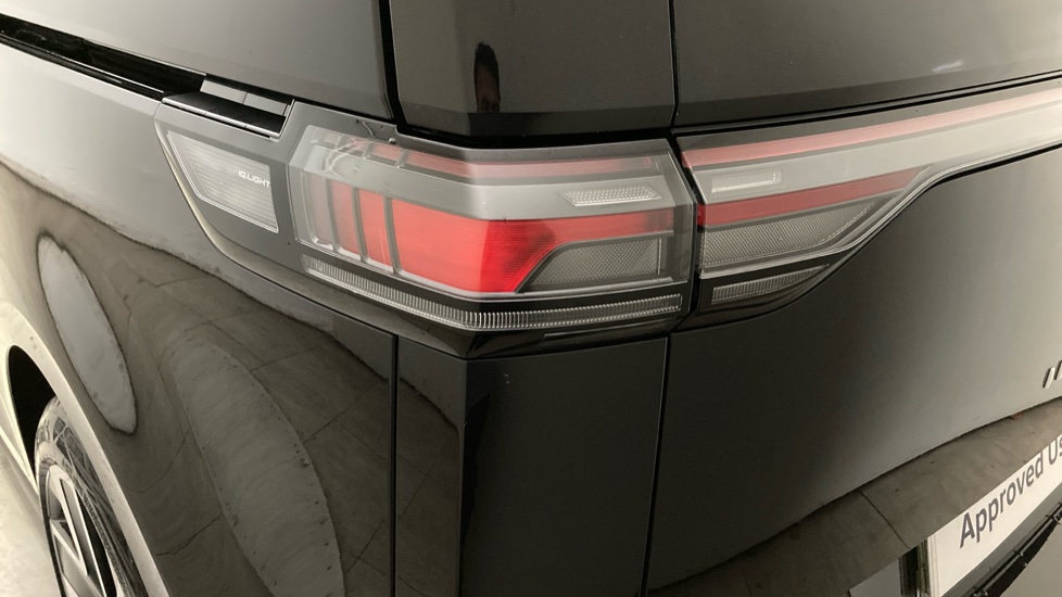 Volkswagen ID. Buzz 150kW Style Pro 77kWh 5dr Auto Electric Estate - Image 38