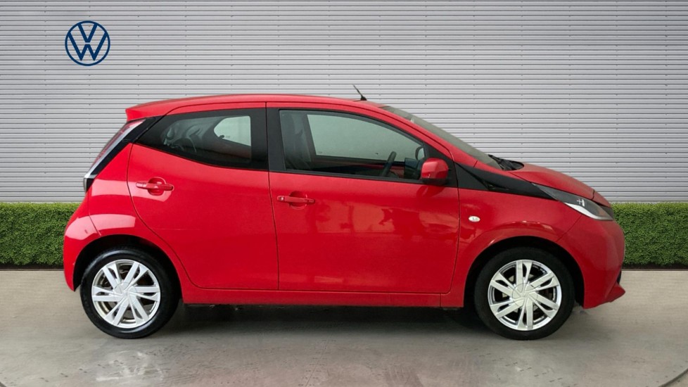 Toyota Aygo 1.0 VVT-i X-Pression 5dr Petrol Hatchback - Image 4