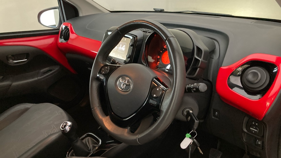 Toyota Aygo 1.0 VVT-i X-Pression 5dr Petrol Hatchback - Image 6