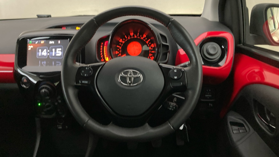 Toyota Aygo 1.0 VVT-i X-Pression 5dr Petrol Hatchback - Image 10