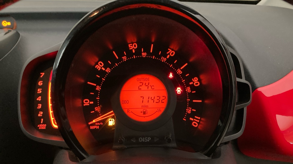 Toyota Aygo 1.0 VVT-i X-Pression 5dr Petrol Hatchback - Image 11