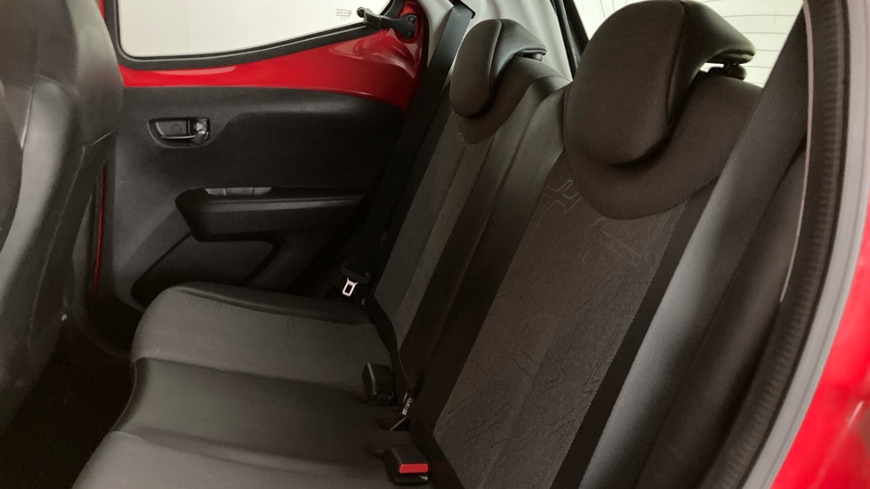 Toyota Aygo 1.0 VVT-i X-Pression 5dr Petrol Hatchback - Image 16